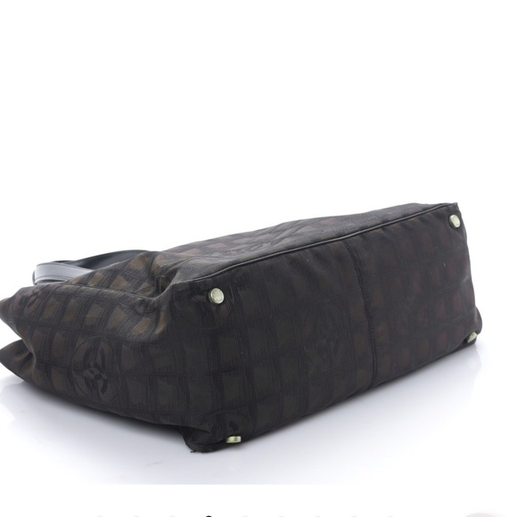 Chanel Ligne Medium, Nylon Travel Tote - Picture 5 of 10